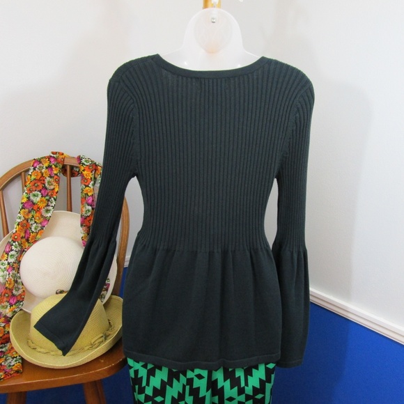 💐HP💐 VTG Sweater Black Ribbed Fit & Flair Style - Picture 5 of 7